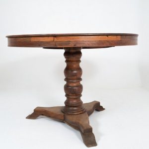 Mesa de apresentação em madeira
