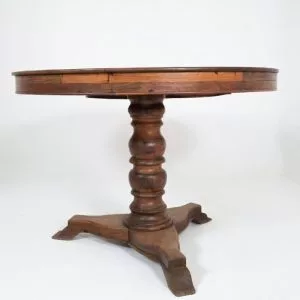 Mesa de apresentação em madeira